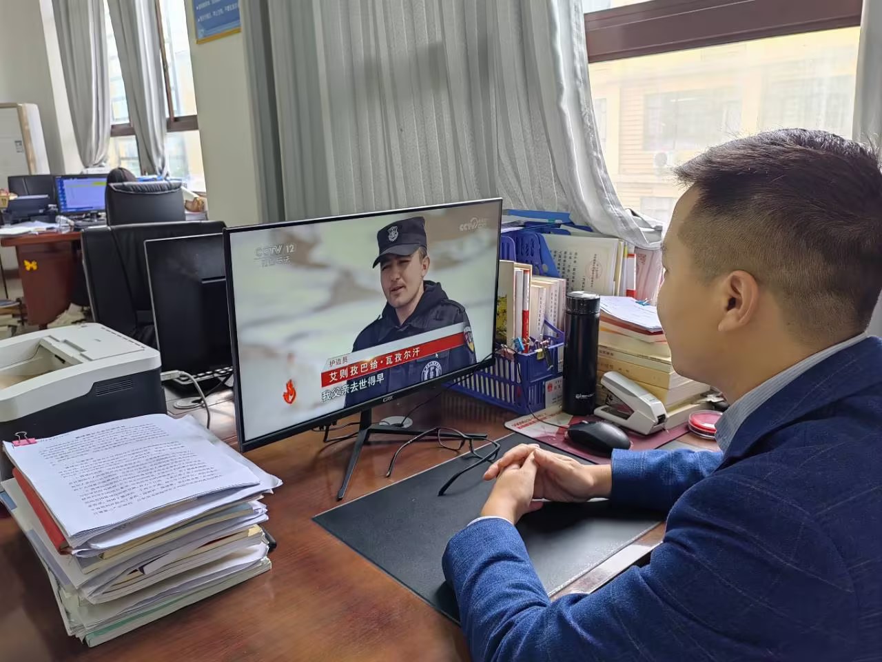榜样如炬,追光前行—kaiyun官网全体教师党员收看《榜样的力量(第二季)》专题节目(图3) 榜样如炬,追光前行—kaiyun官网全体教师党员收看《榜样的力量(第二季)》专题节目(图3)