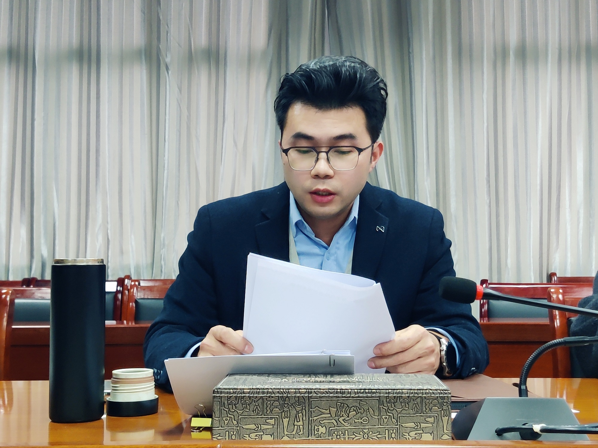 马克思主义学院党支部组织召开意识形态工作专题会(图4) 马克思主义学院党支部组织召开意识形态工作专题会(图4)