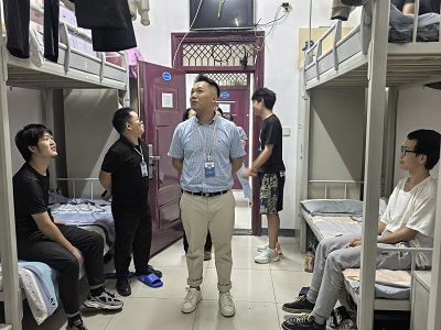7-2511191R95a24.jpg