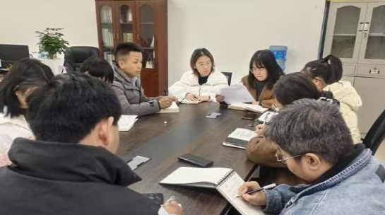 第四次教学工作例会简报(图1) 第四次教学工作例会简报(图1)