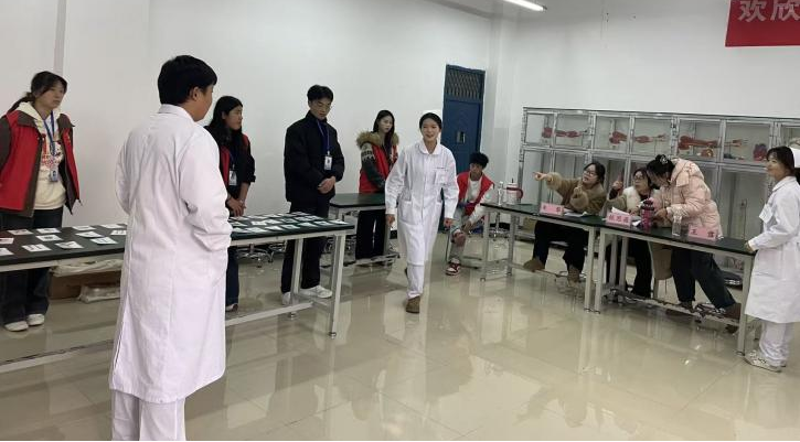 以技为翼护健康 青春逐光启新程——kaiyun登录中国入口登录第二届“健康护航杯”技能大赛圆满落幕(图5) 以技为翼护健康 青春逐光启新程——kaiyun登录中国入口登录第二届“健康护航杯”技能大赛圆满落幕(图5)