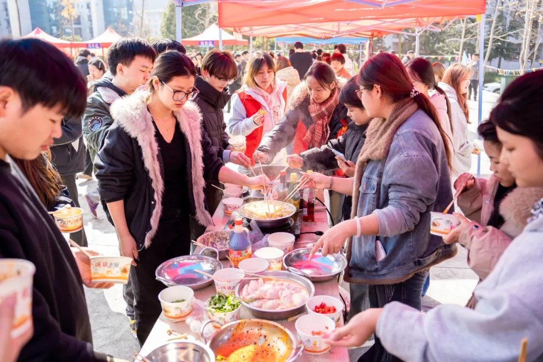 kaiyun官网首届美食文化节成功举办(图3) kaiyun官网首届美食文化节成功举办(图3)